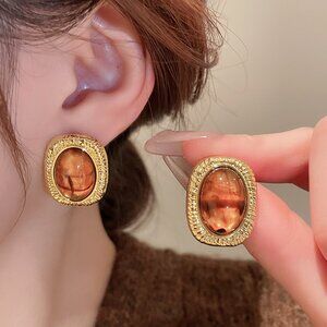 Women’s Gold-Wrapped Rectangle Resin Stud Earrings Silver Needle Lightweight